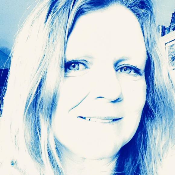 Poshmark profile picture for @airway